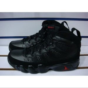 Jordan’s 9 retro bred shoes hype beast❗️
